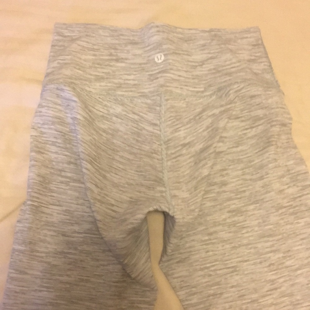 Lululemon leggings size 6